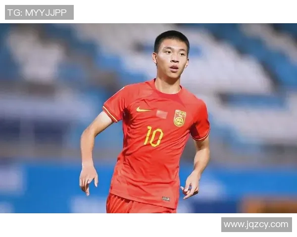 中国足球二代球星崛起：从传承到突破他们的成长轨迹与未来展望